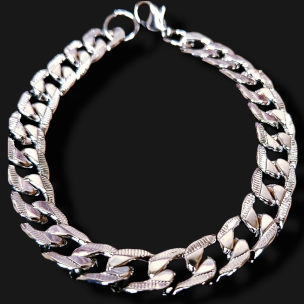 8.5" Diamond Cut Cuban Link Bracelet